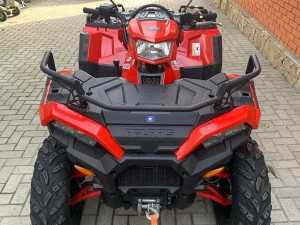 Policie pátrá po ukradené čtyřkolce. Škoda je téměř půl milionu