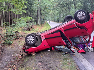 Silnici na Jindřichohradecku uzavřela tragická nehoda. Spolujezdkyně zemřela