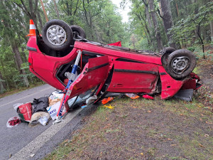 Silnici na Jindřichohradecku uzavřela tragická nehoda. Spolujezdkyně zemřela