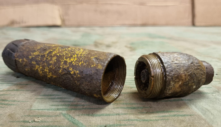 Ve Frýdlantě našel muž s detektorem munici z války, pyrotechnik ji dnes odstřelil