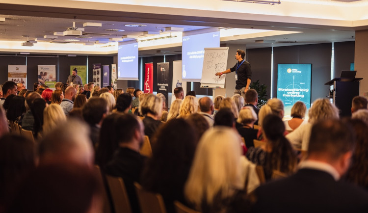 Byznysová konference na jihu Čech propojí podnikání, AI a leadership