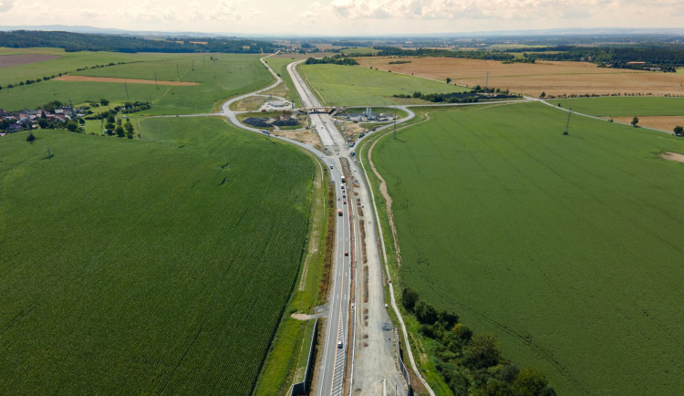 Dálnice D1 u Přerova a D55 z Olomouce do Kokor se otevřou ve stejný den. Kdy to bude?