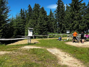 Oheň nelze rozdělávat ani v nouzovém nocležišti