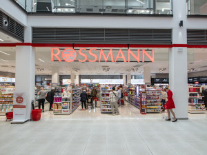 ROSSMANN v IGY Centru otevřel novou prodejnu uvítací slevou 20 procent