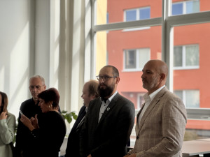 Ve Velešíně otevřeli novou jídelnu. Škola láká na moderní zázemí a kvalitní vzdělání