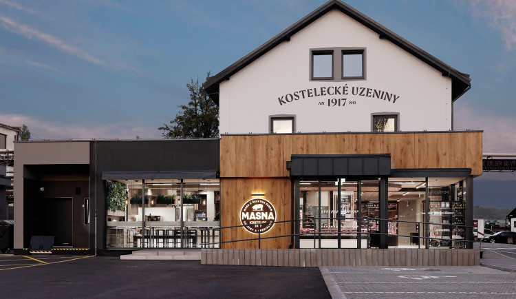 V Kostelci volil hnutí ANO každý druhý. Fiala mi ukradl 12 tisíc, láteří volič