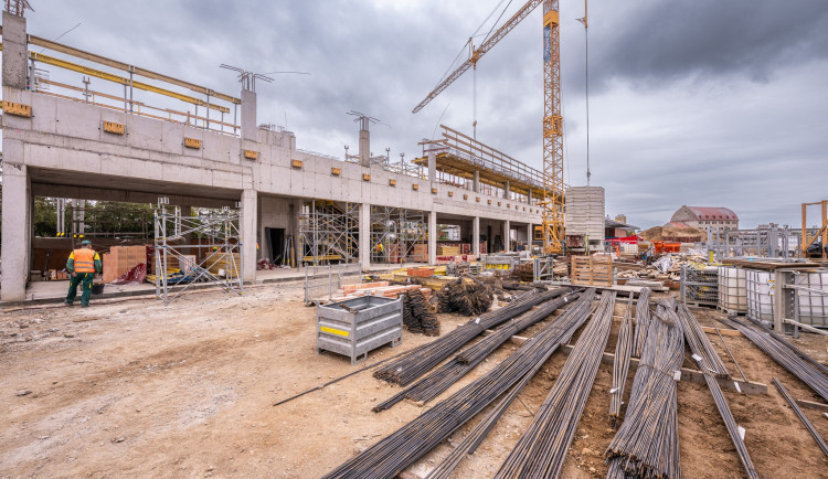 VIDEO: Modernizace městského nádraží v Jihlavě pokračuje, vlaky tam budou zastavovat