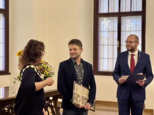 Jiří Mádl převzal cenu města, v proslovu zavzpomínal na své dětství v Budějovicích