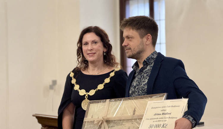 Jiří Mádl převzal cenu města, v proslovu zavzpomínal na své dětství v Budějovicích