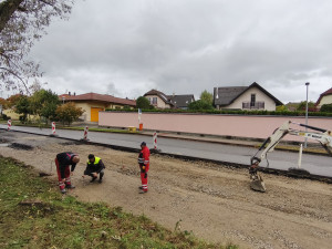 Lampy vysoké 4 metry? V Litvínovicích kvůli tomu museli jednat s leteckou bezpečností