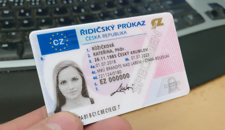 Potřebujete vyměnit řidičák? Dneska už to lidé zvládnou od počítače