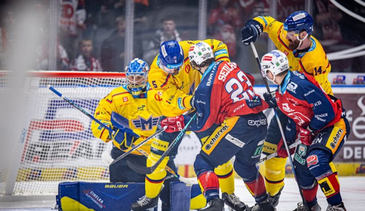 Motor zlomil střelecké trápení, přesto odjíždí bez bodů