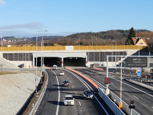 Tunel Pohůrka čeká listopadová údržba. Řidiči se nevyhnou omezením