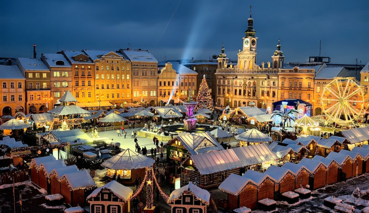 Advent v Budějovicích přinese gastronomii, dřevěnou Popelku i kouzelnou atmosféru