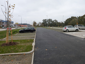 Parkoviště u Sport areálu Vltava bude přes zimu zdarma. Řidiči ušetří až do března