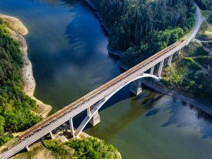 Železniční most u Červené nad Vltavou získal hlavní cenu Inženýrské komory