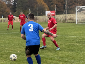 Další kolo okresních fotbalových soutěží. Dříteň nadělila Rudolfovu patnáctku