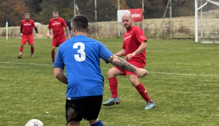 Zápas Úsilného s Dívčicemi.