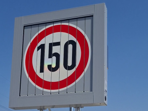 Za měsíc, kdy se smí na D3 jezdit rychlostí až 150 km/h, se nestala vážná nehoda