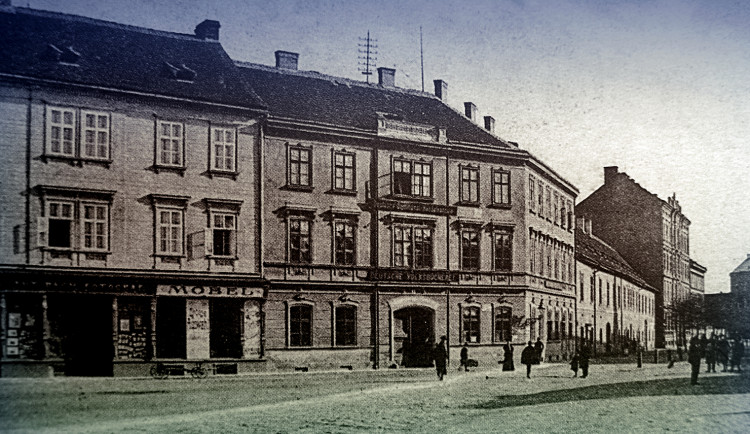 DRBNA HISTORIČKA: Od piva k učebnicím. Dům U Města Prahy prošel již mnoha změnami