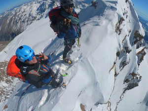 Devět dní v říši ledu. Jihočeši Brabec a Cinádr zdolali sedm čtyřtisícovek