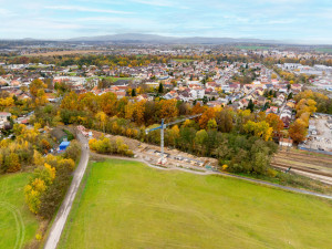 Výstavba nových bytů v plném proudu. Mladé dostane nový kabát.