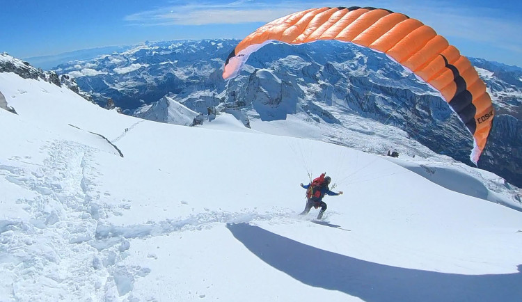 Devět dní v říši ledu. Jihočeši Brabec a Cinádr zdolali sedm čtyřtisícovek