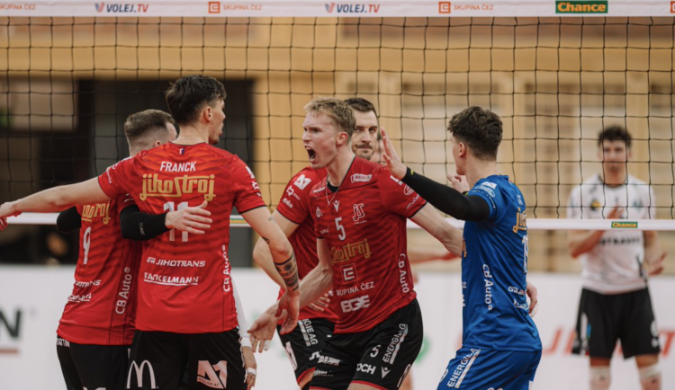 Jihostroj sestřelil Beskydy a popáté neztratil ani set