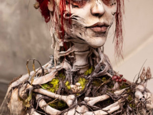 Čokoládová busta z jižních Čech ovládla svět. Jen vlasy dělala cukrářka 90 hodin