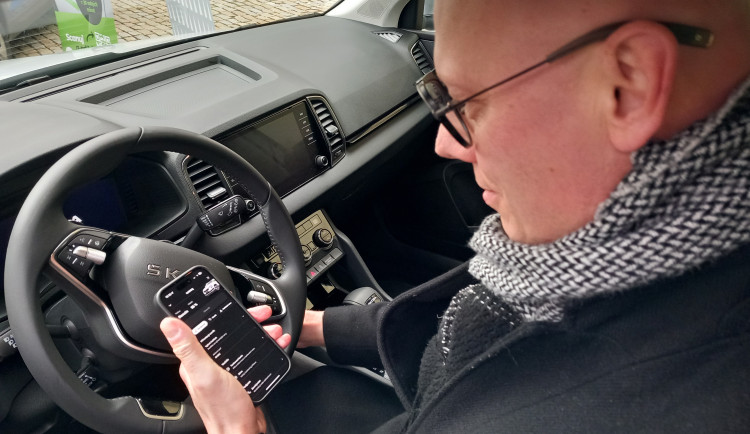 VIDEO: Půjčit si v Jihlavě sdílené auto je jednoduché a za parkování se neplatí