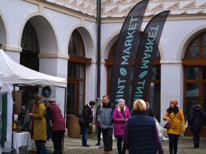 Vánoční MINT Markety - darujte letos pod stromeček dárky od českých tvůrců