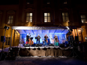 Čerti, koncerty, divadlo i živý betlém. Advent v Borovanech je tu