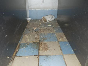 Inspekce uzavřela prodejnu v Táboře kvůli hlodavcům a špíně