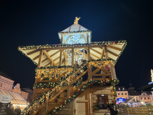 Adventní městečko je otevřené. První den přilákalo stovky návštěvníků