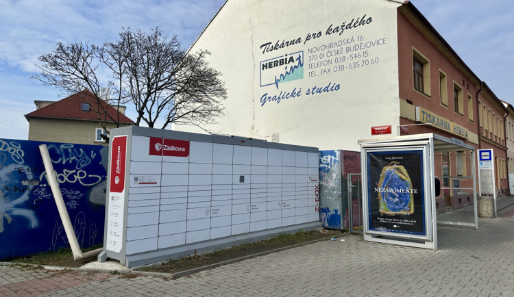 Trojice vykrádala výdejní boxy. Škoda přesahuje stovky tisíc / ilustrační foto