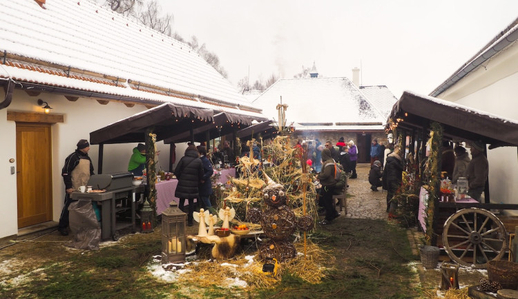 Vánoční trhy na Statku U Medvěda pomohou dětem a nabídnou den plný pohádek