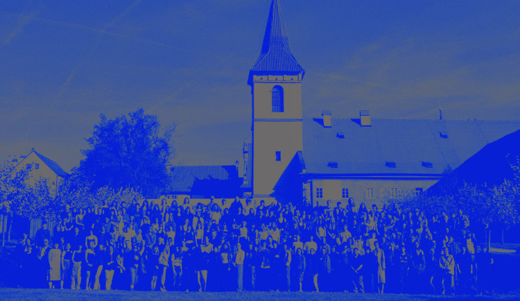 Souhvězdí Anežka: Umělci ze školy sv. Anežky České vystavují svá díla