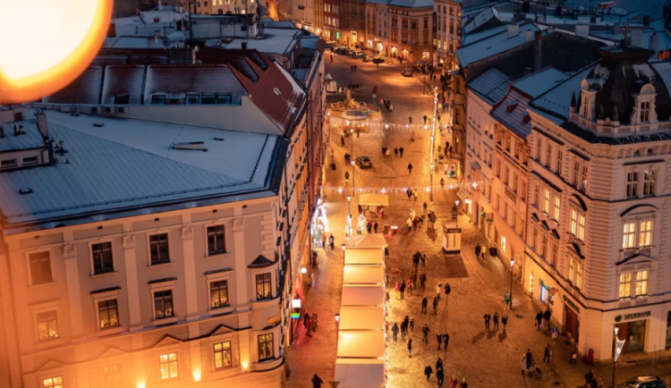 Vánoční Olomouc z výšky. Otevřela se radniční věž, ale i olomoucká Sixtinská kaple