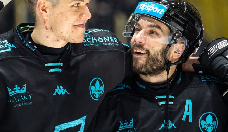 Karlovy Vary potřetí v sezoně porazily Litvínov a slaví čtvrtou výhru v řadě