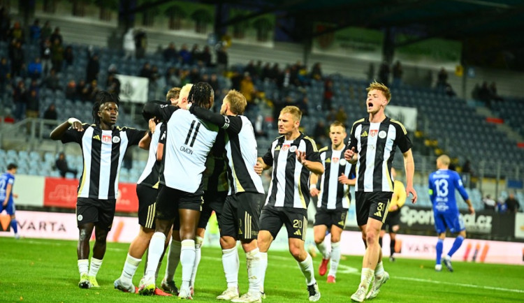 Dynamo má přijít o tři hráče z Nigerie