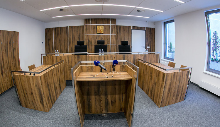 Potvrzeno. Za brutální vraždu partnerky v Novém Boru si pachatel odpyká 23 let