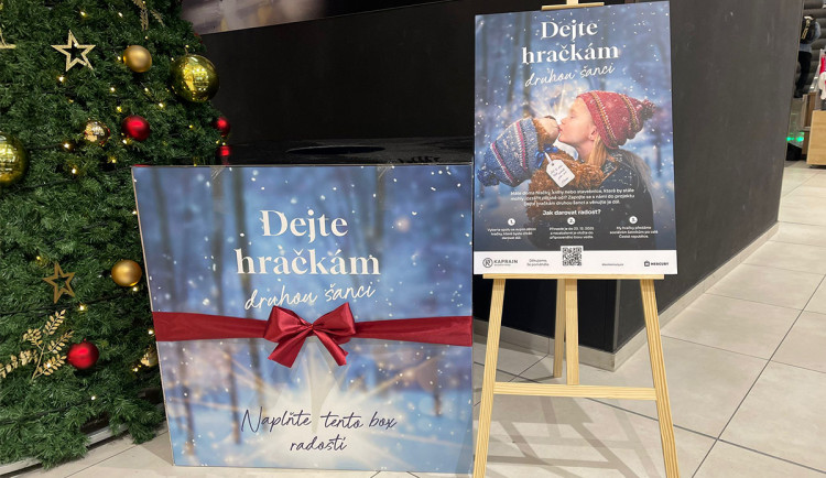 Zapojte se do Vánoc, které pomáhají a nakupte dárky v DOC Mercury