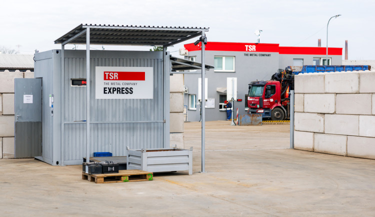 Společnost TSR Express děkuje za přízeň v prvním roce.