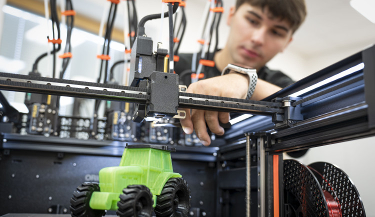 Firmy volají po odbornících, Jihočeská univerzita nabízí dva nové technické obory.