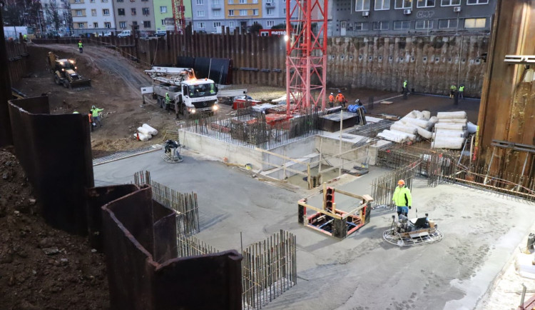 Základová deska dvou věží Sisters je hotová, pohltila přes 5000 tun materiálu