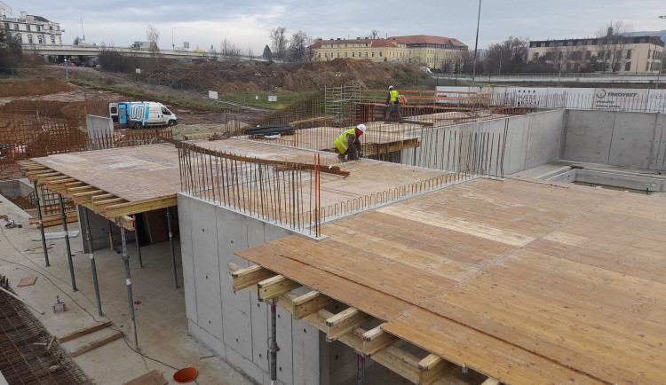 Písek plánuje investice za téměř 900 milionů. Hospodařit bude se stamilionovým schodkem