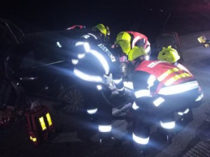 Daněk způsobil hromadnou nehodu u Zvíkova, tři lidé skončili v nemocnici