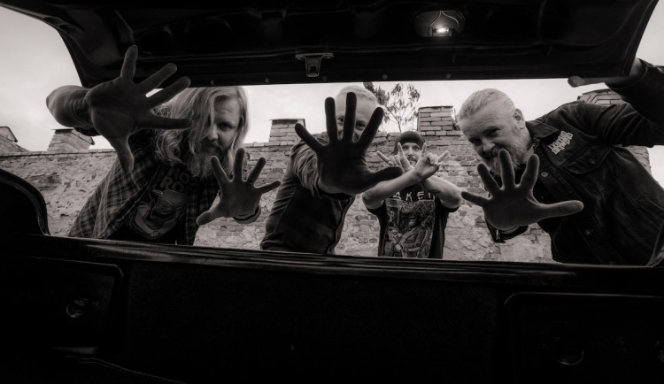 Kapela Satisfvcktion oslaví dvacátý unplugged koncert v Budějcích.