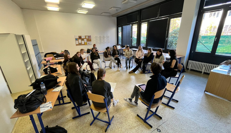 Mluvit o emocích není slabost. Jihomoravští odborníci učí mladé pečovat o psychiku