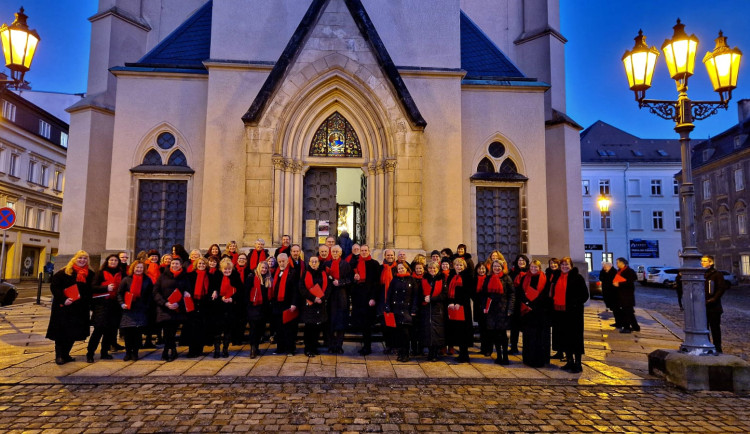 Vánoční klasika v tradičním prostředí: sbor Ještěd zve na Rybovu vánoční mši